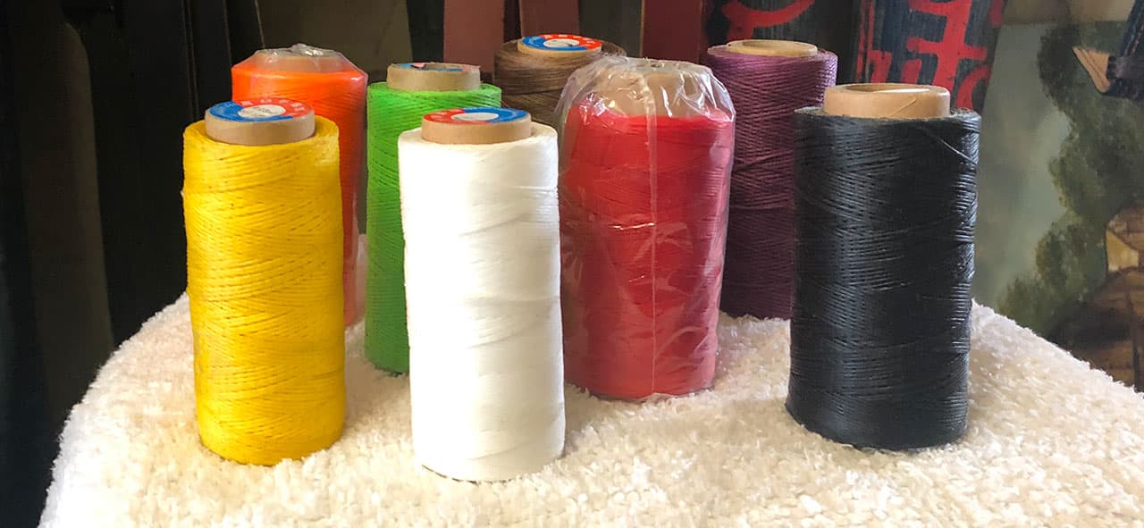 Thread colours for leather belts